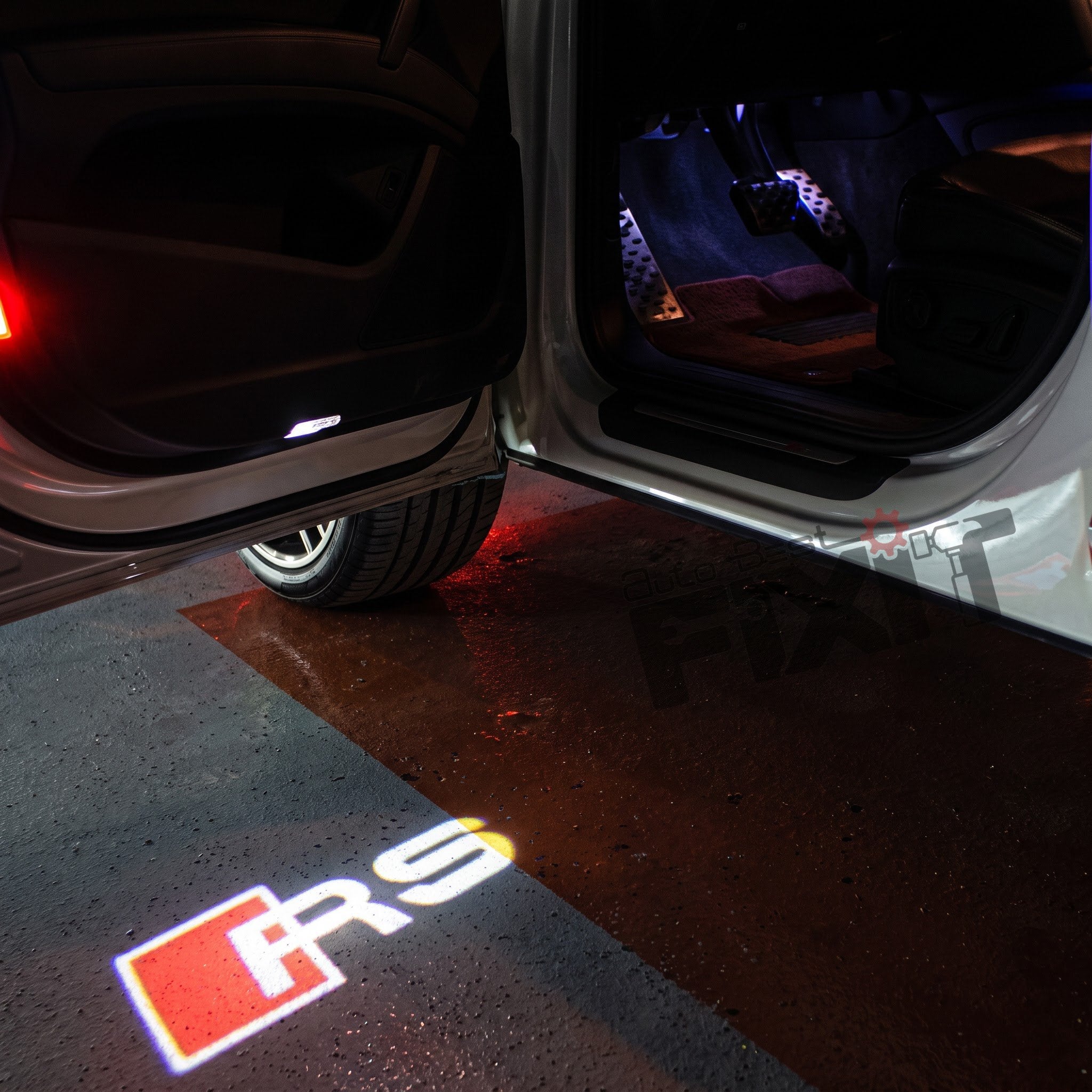 Audi A7 (2012-2016) RS Style LED Door Welcome Light – Logo Puddle Lamp | XM