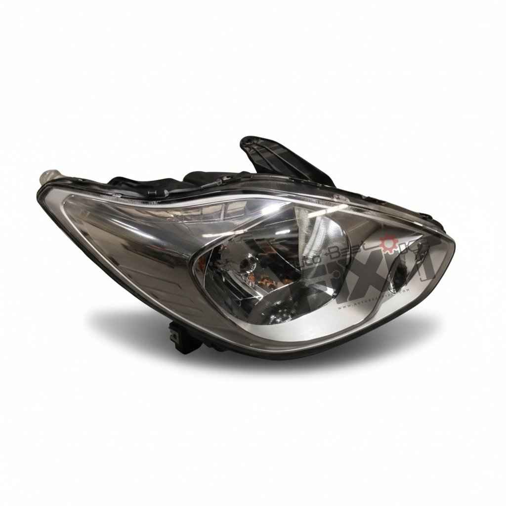 High-performance head light right replacement for Figo 1st Gen 2010-2015 Petrol / Diesel showing heavy-duty connector pins and clean unit housing assembly.