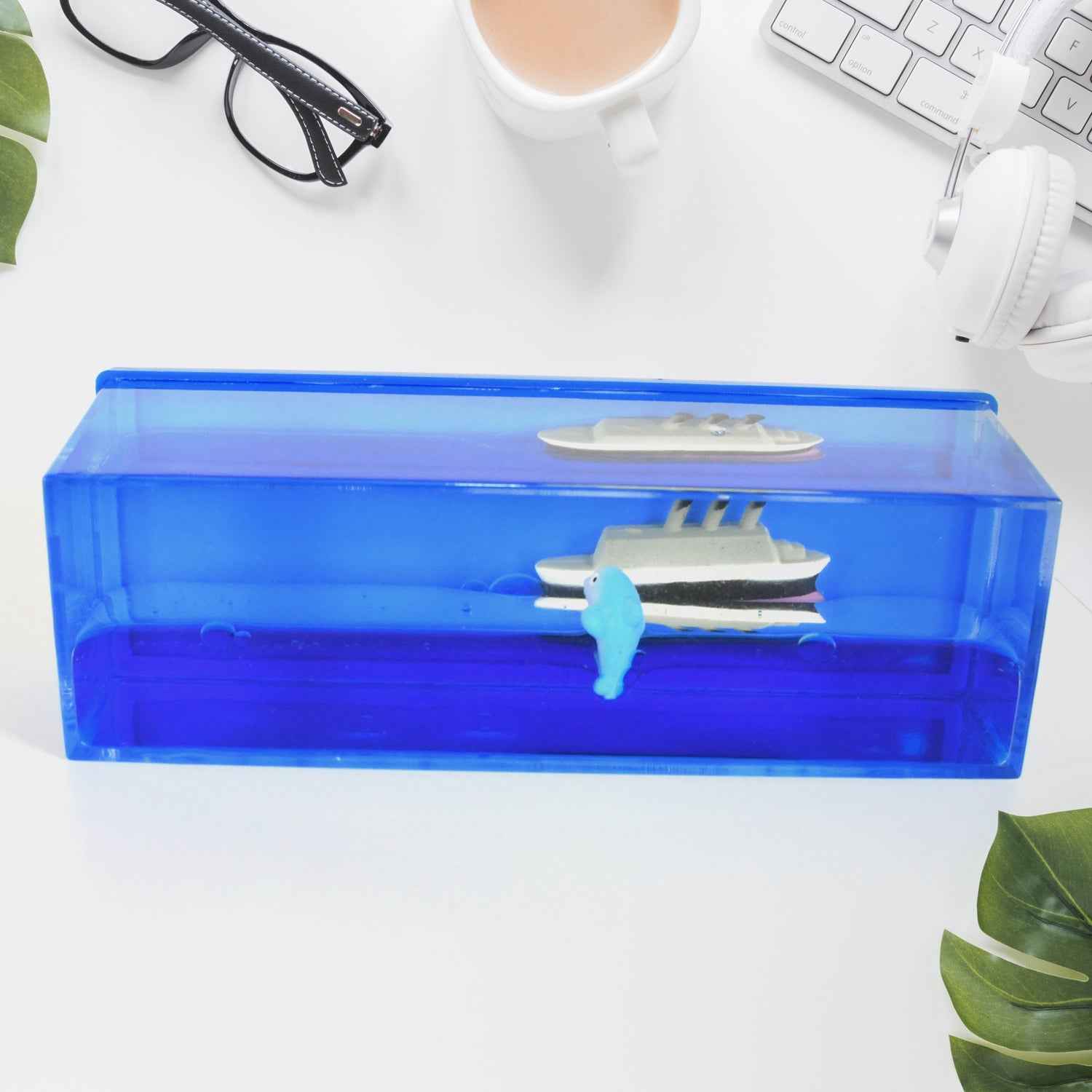 Floating Water Cruiser Ship Iceberg for Car Dashboard Decoration