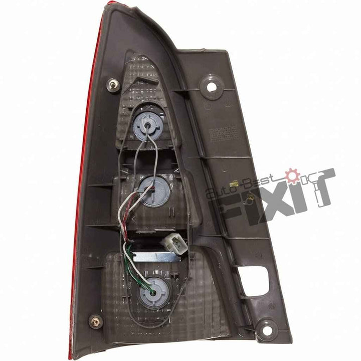Toyota Innova Tail Light Assembly Right (RH) With Wire (Rear Combination Lamp) | 2005-2009 | UNO MINDA