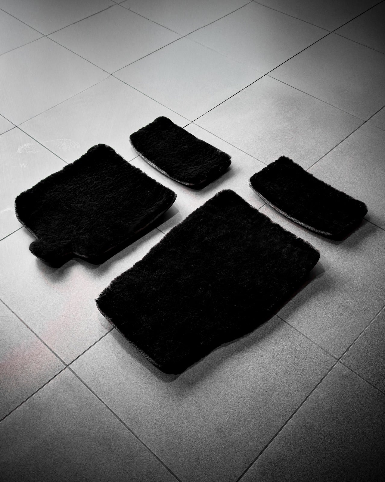 Luxury Plush Car Floor Mats – Ultra Soft Premium Fur Carpet Set (4 Pieces)