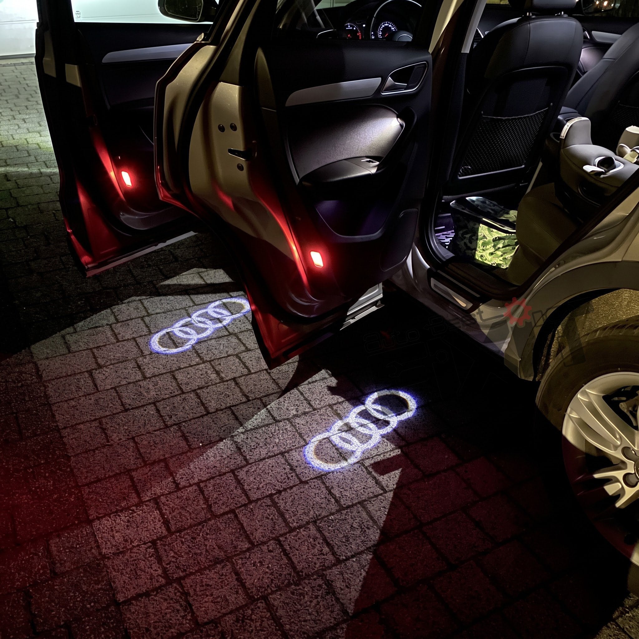 Audi Q5 (2009-2012) Logo Design LED Door Welcome Light – Puddle Lamp | XM