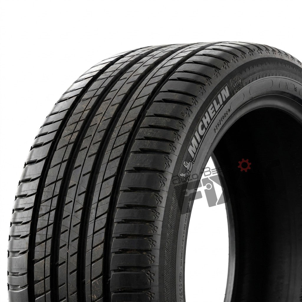 Michelin LatitudeSport3 255/55R18 tyre  Compatible with AUDI Axiom Vehicle_4