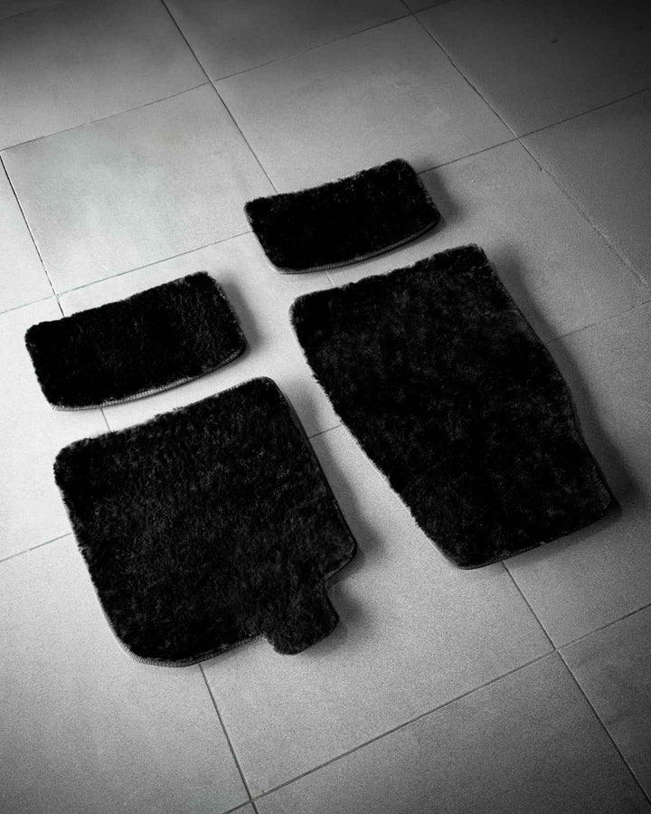 Luxury Plush Car Floor Mats – Ultra Soft Premium Fur Carpet Set (4 Pieces)