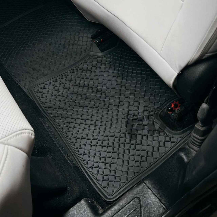 Mahindra XUV700 (2021-Present) Custom Fit Latex Car Floor Mats - Lite | Waterproof & Anti-Skid | Lite – Fitment View